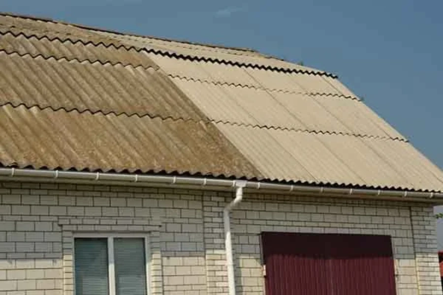 How a Roofing Contractor Handles Storm Damage Repairs Brooklyn, NY How a Roofing Contractor Handles Storm Damage Repairs Brooklyn, NY
